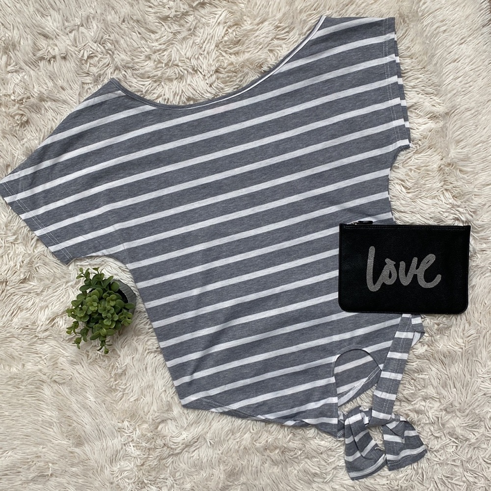 C+D+M Off the Shoulder Tie Hem Stripe Top 💗 Gray & White